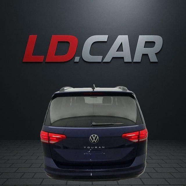 Usata VW Touran Edition 150 CV (110 kW) 2024 Blu metallizzato Monovolume