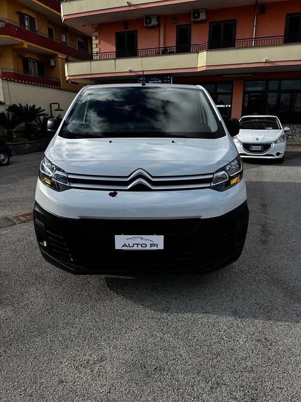 Usata Citroën Jumpy 144 CV (105 kW) 2022 Bianco Monovolume