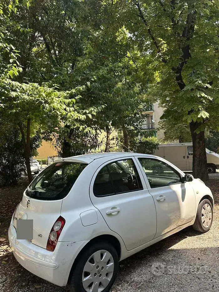 Usata Nissan Micra 65 CV (47 kW) 2005 Bianco Berlina