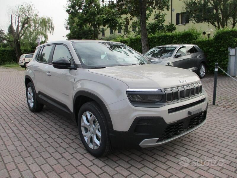 Usata Jeep Avenger Altitude 101 CV (74 kW) 2024 Grigio SUV