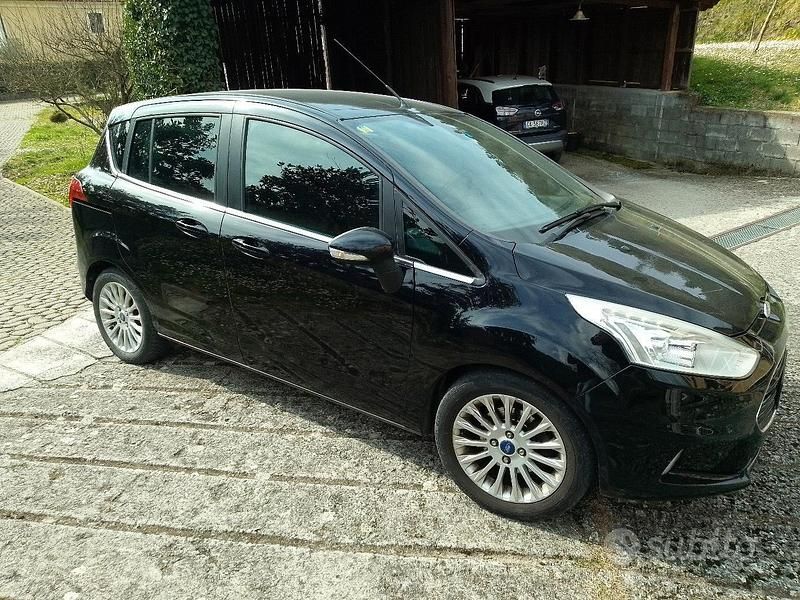 Usata Ford B-MAX Titanium 105 CV (77 kW) 2012 Nero Monovolume