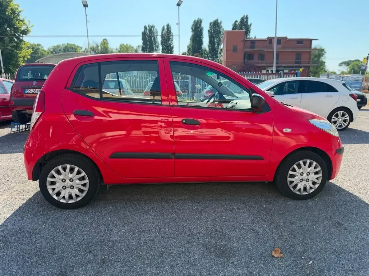 Usata Hyundai i10 66 CV (48 kW) 2010 Rosso Utilitaria