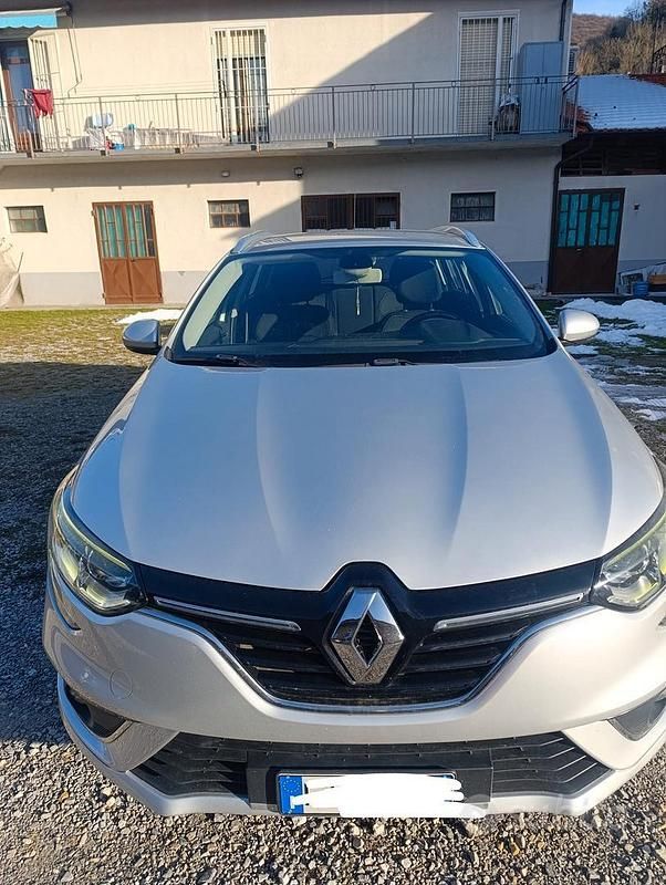 Usata Renault Mégane GrandTour Bose Edition 110 CV (80 kW) 2017 Grigio Station wagon