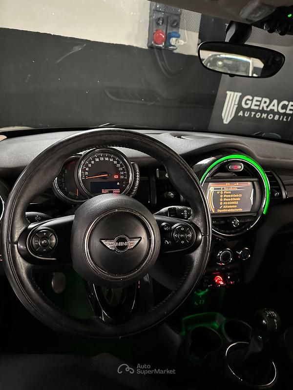 Usata Mini Cooper 116 CV (85 kW) 2017 Giallo Utilitaria