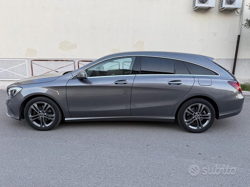 Usata Mercedes CLA180 Premium 108 CV (79 kW) 2016 Grigio Berlina
