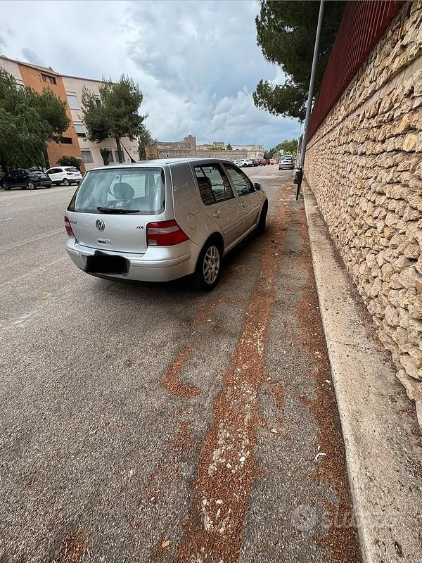 Usata VW Golf IV 130 CV (95 kW) 2002 Grigio Berlina