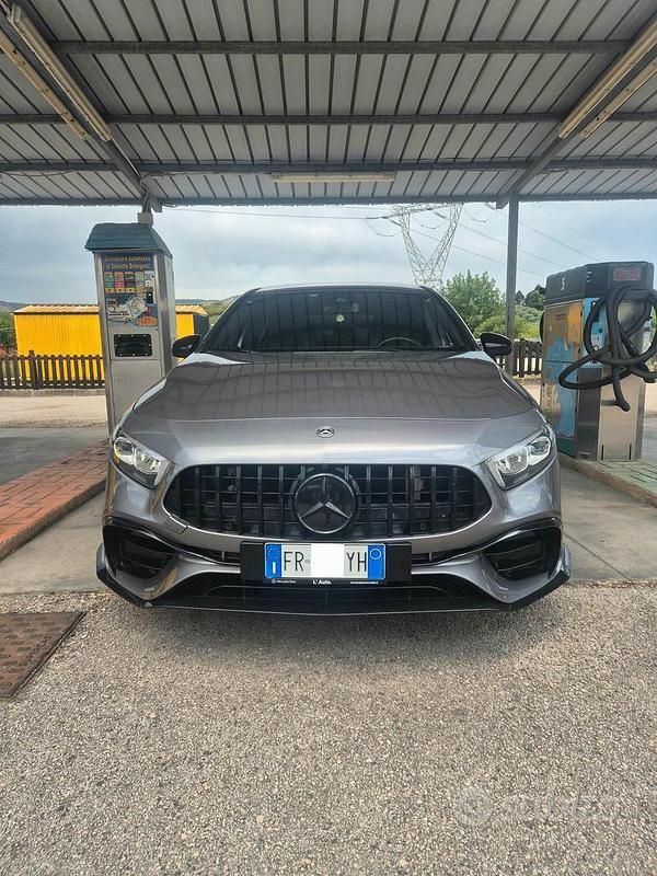 Grigio Usata 2019 Mercedes A180 Due volumi | 23.000 € (Molto cara) - Immagine 1/4