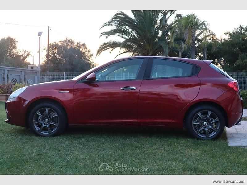 Usata Alfa Romeo Giulietta 120 CV (88 kW) 2013 Rosso Berlina