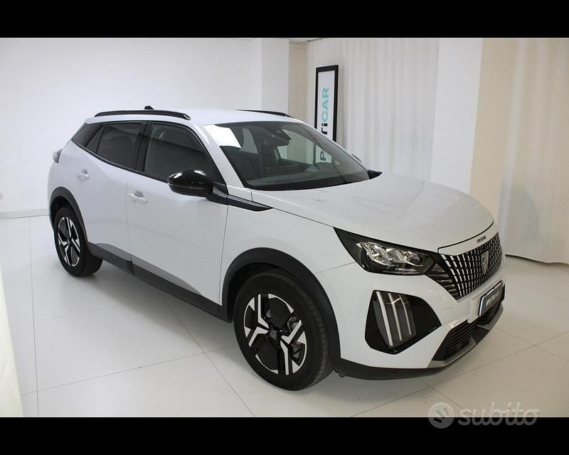 Usata Peugeot 2008 Allure 131 CV (96 kW) 2025 Bianco SUV