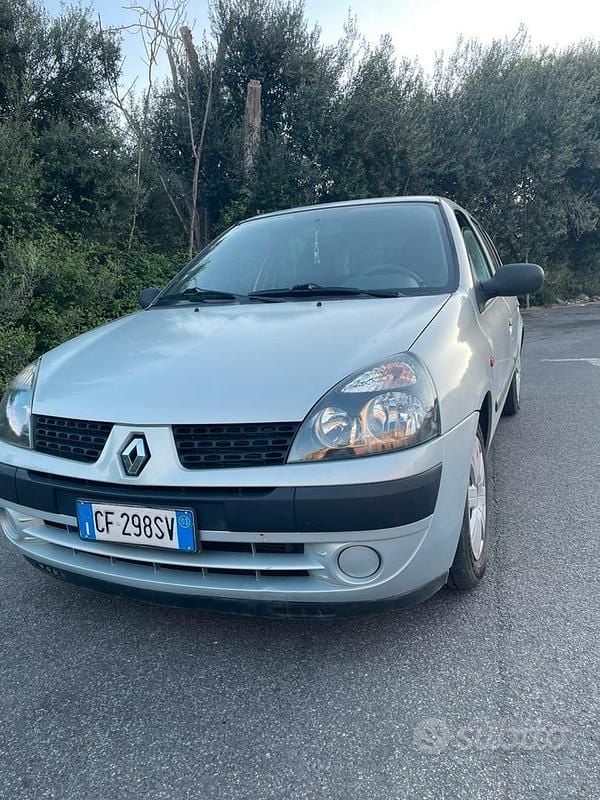 Usata Renault Clio II 2003 Grigio Berlina