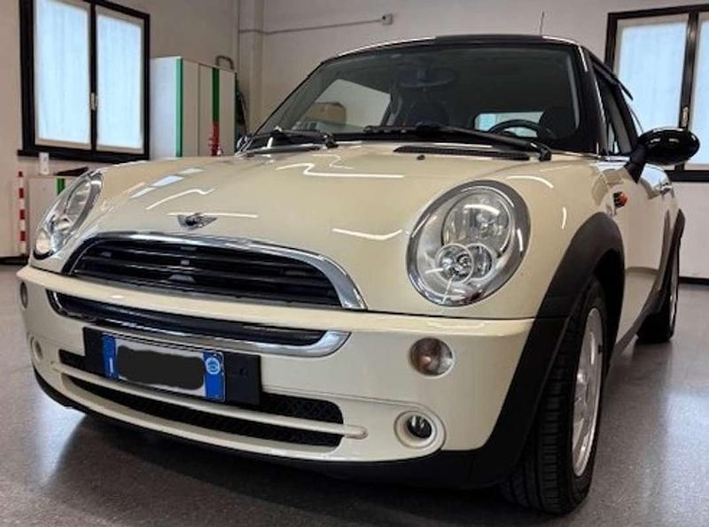 Usata Mini ONE 90 CV (66 kW) 2006 Utilitaria