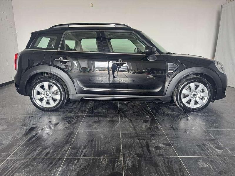 Usata Mini One Countryman 116 CV (85 kW) 2020 Midnight black metallizzato SUV