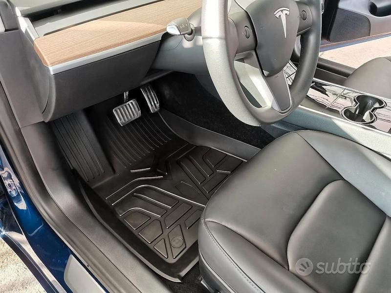 Usata Tesla Model 3 RWD 208 kW (283 CV) 2020 Blu Berlina