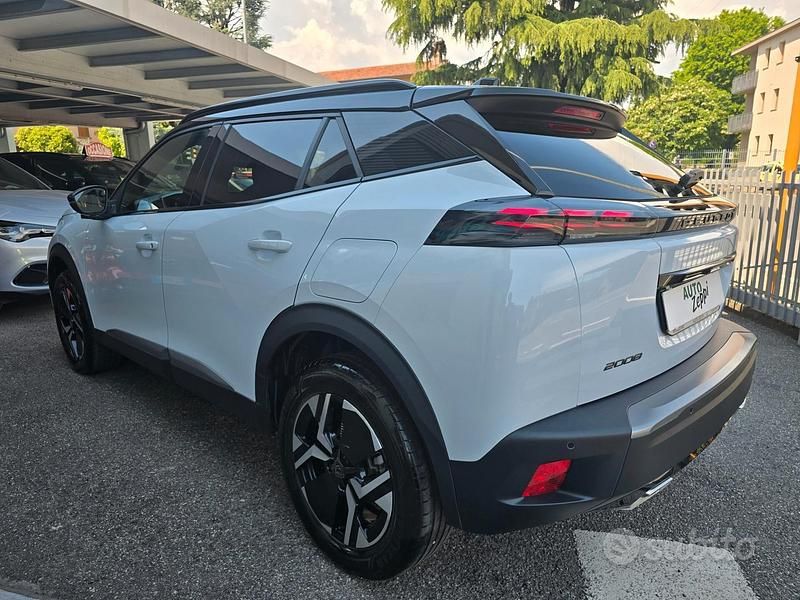 Usata Peugeot 2008 GT 131 CV (96 kW) 2024 Bianco okenite SUV