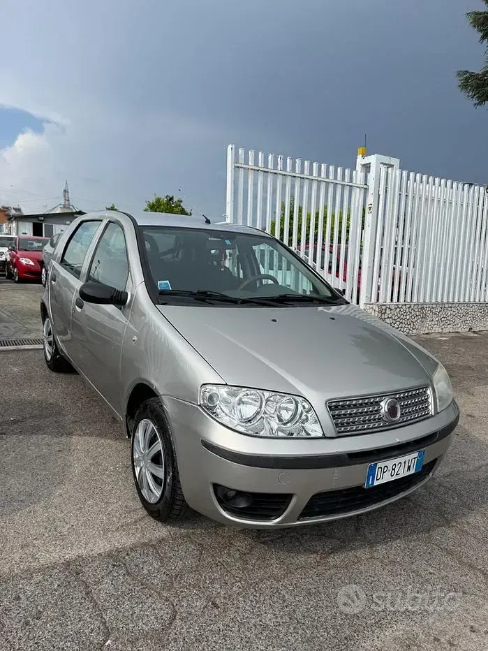Usata Fiat Punto Classica 60 CV (44 kW) 2008 Grigio Utilitaria