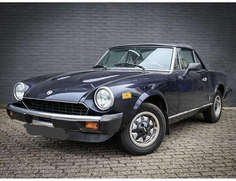 Usata Fiat 124 Spider Sport 83 CV (61 kW) 1980 Blu/azzurro Cabrio