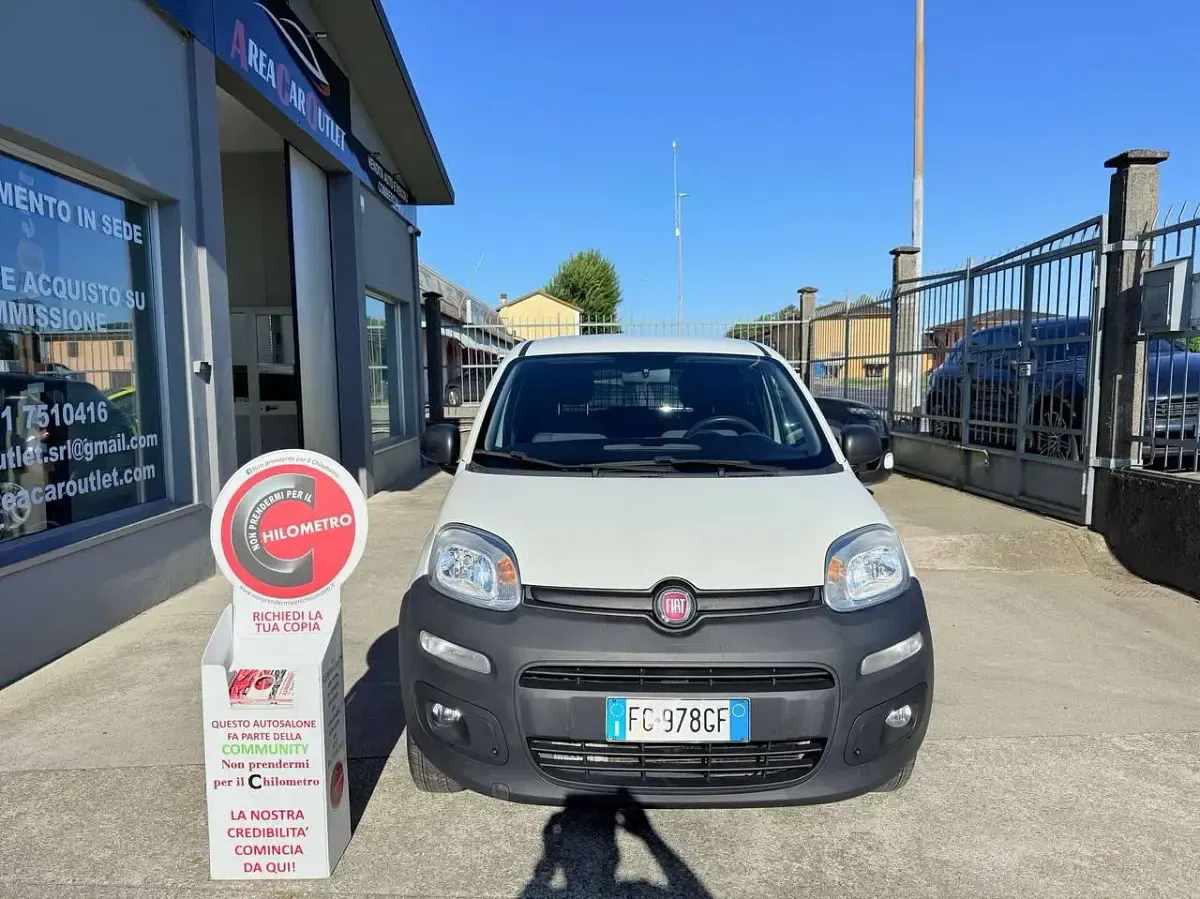Usado Fiat Panda 4x4 80 CV (58 kW) 2016 Blanco Utilitario