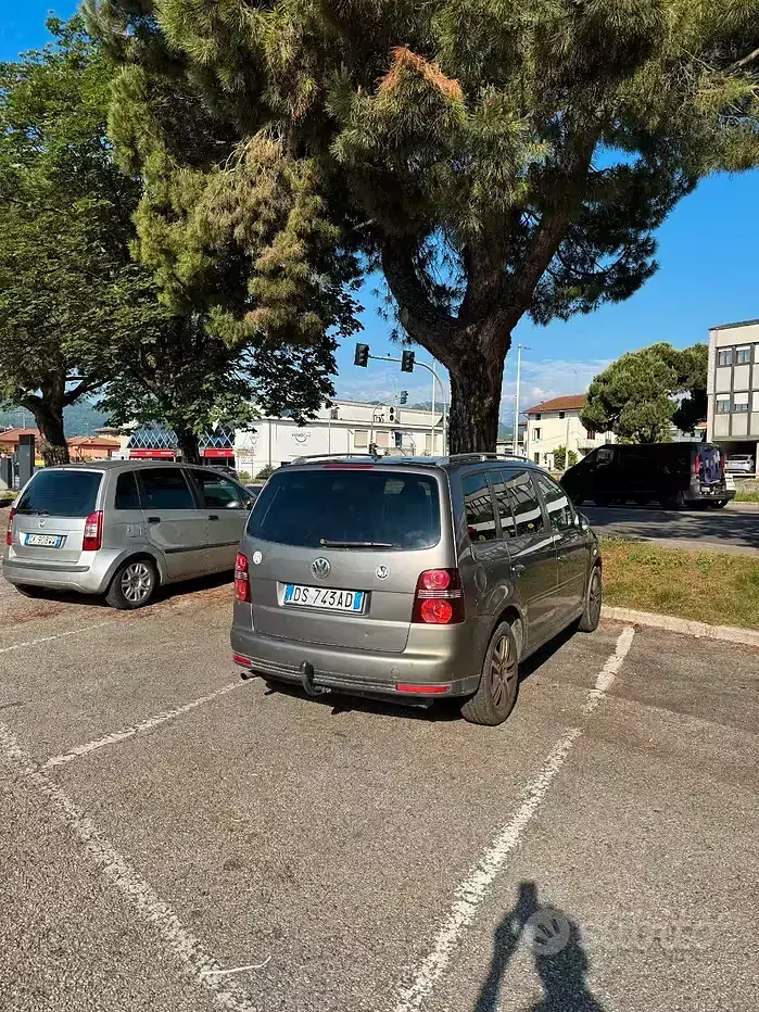 Usata VW Touran 109 CV (80 kW) 2008 Grigio Monovolume