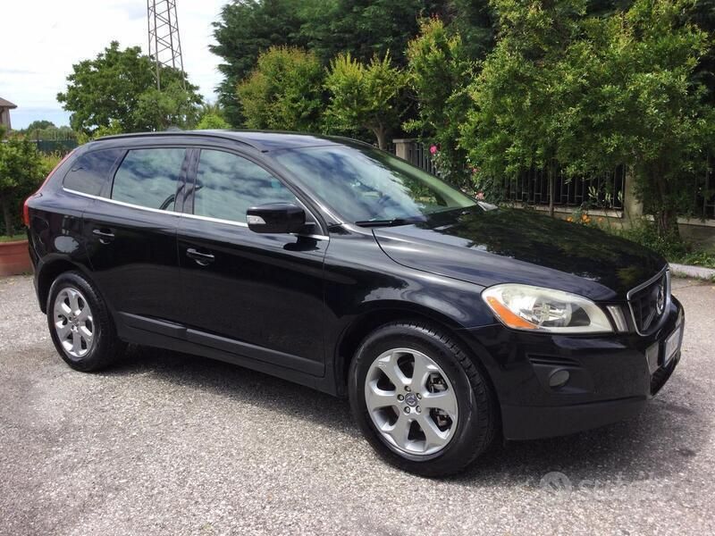 Usata Volvo XC60 Momentum 205 CV (150 kW) 2009 Nero SUV