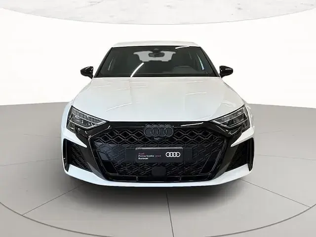 Usata Audi RS3 Sportback Comfort 400 CV (294 kW) 2025 Bianco arkona Utilitaria
