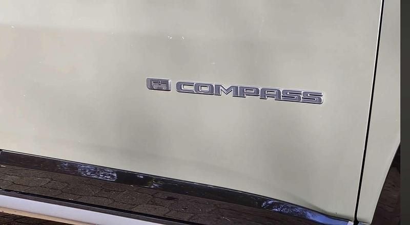 Usata Jeep Compass 150 CV (110 kW) 2022 Verde SUV