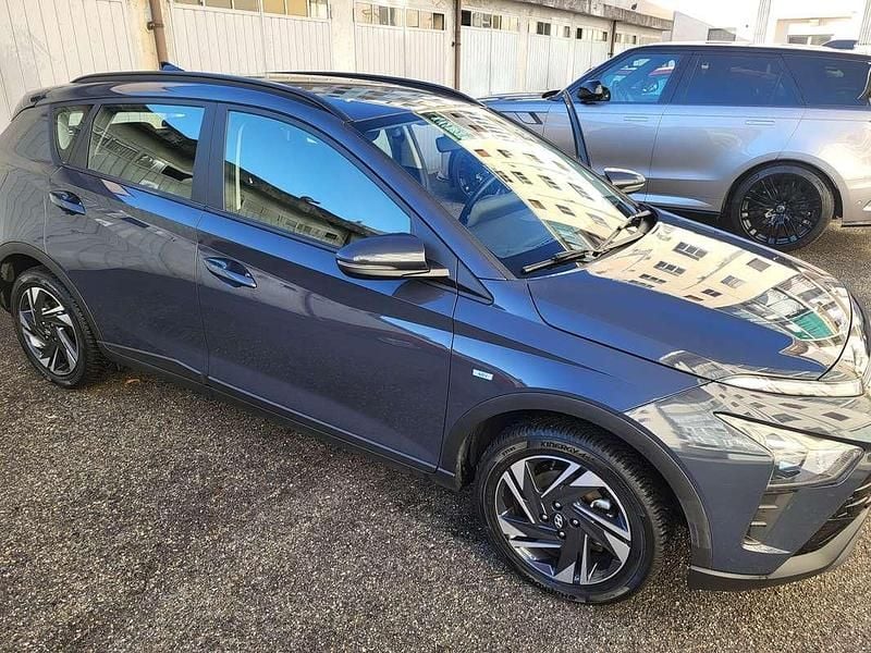 Grigio Usata 2022 Hyundai Bayon SUV | 13.000 € (Ottimo prezzo) - Immagine 1/4