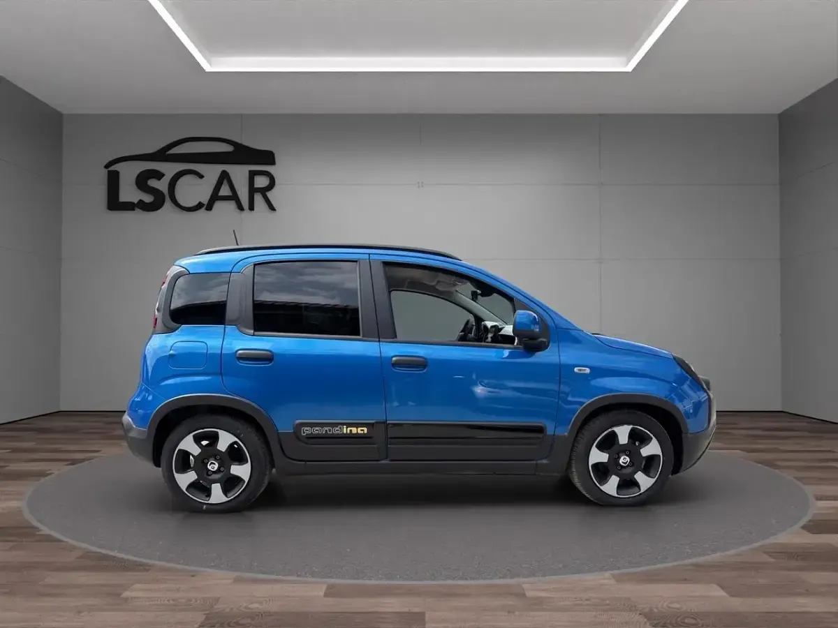 Usata Fiat Panda Cross Cross 69 CV (50 kW) 2025 Nero Utilitaria