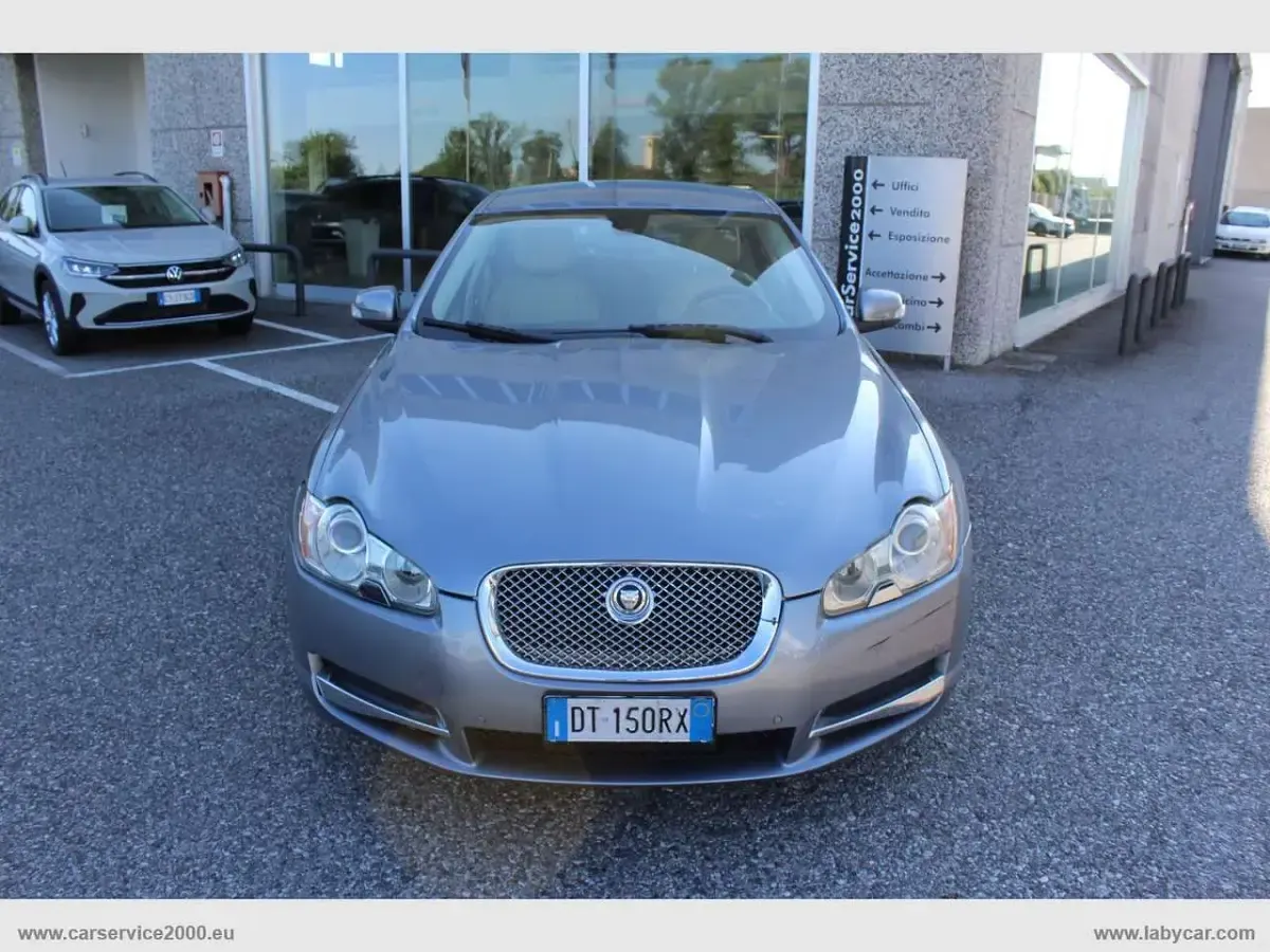 Usata Jaguar XF Premium Luxury 207 CV (152 kW) 2009 Grigio Berlina