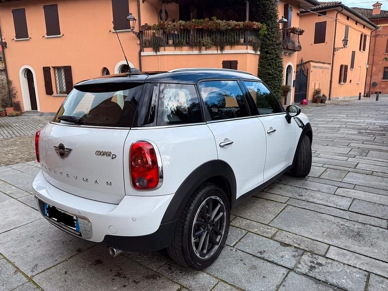 Usata Mini Park Lane Countryman 112 CV (82 kW) 2016 Bianco SUV
