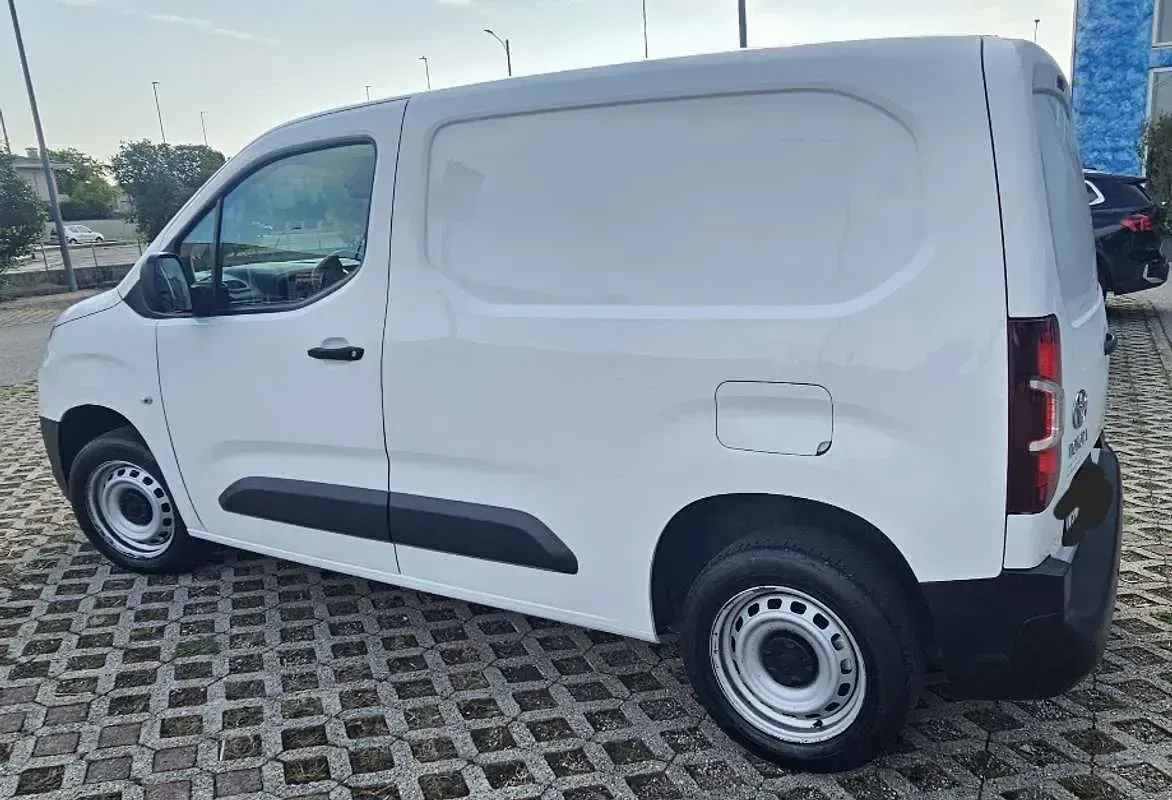 Usata Toyota Proace City City 76 CV (55 kW) 2021 Bianco Monovolume
