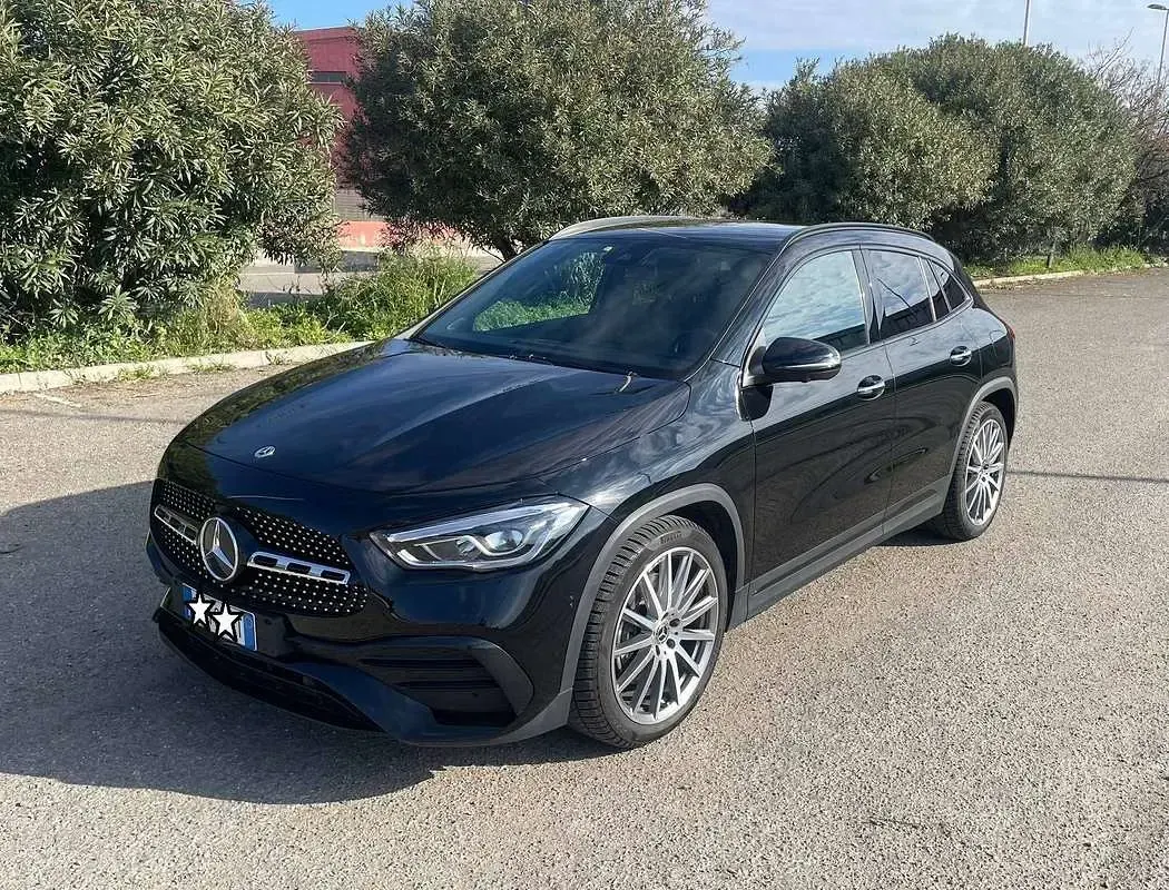 Usata Mercedes GLA250 AMG Line Premium 224 CV (164 kW) 2023 Nero SUV