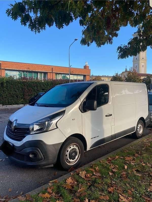 Usata Renault Trafic 120 CV (88 kW) 2015 Bianco Monovolume