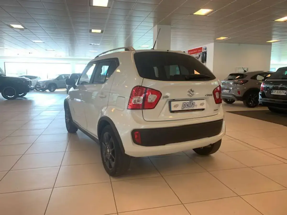 Usata Suzuki Ignis 90 CV (66 kW) 2017 Bianco SUV
