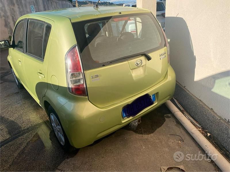 Usata Daihatsu Sirion 87 CV (63 kW) 2007 Verde Utilitaria