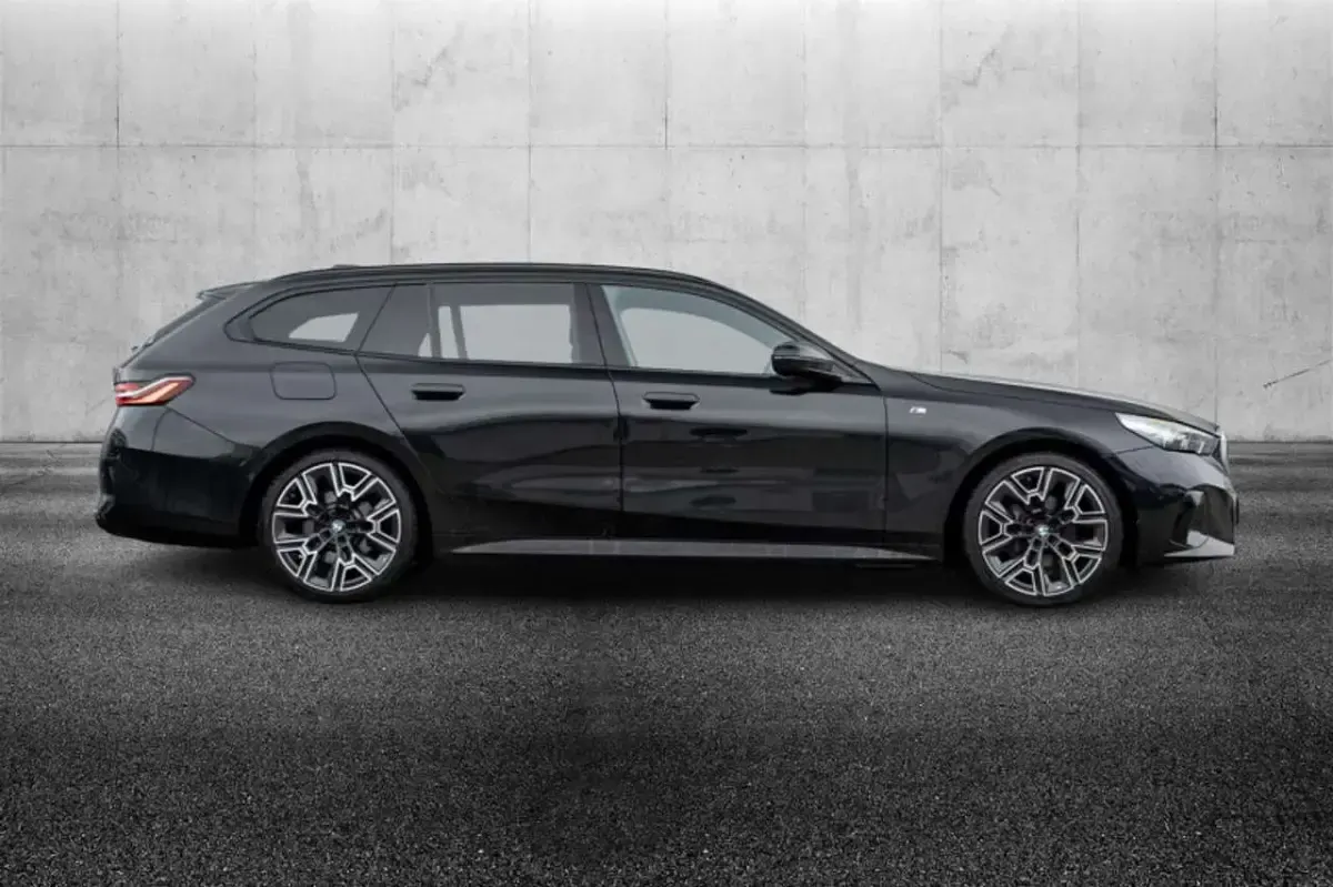 Usata BMW 520 M Sport 197 CV (144 kW) 2025 Nero Station wagon