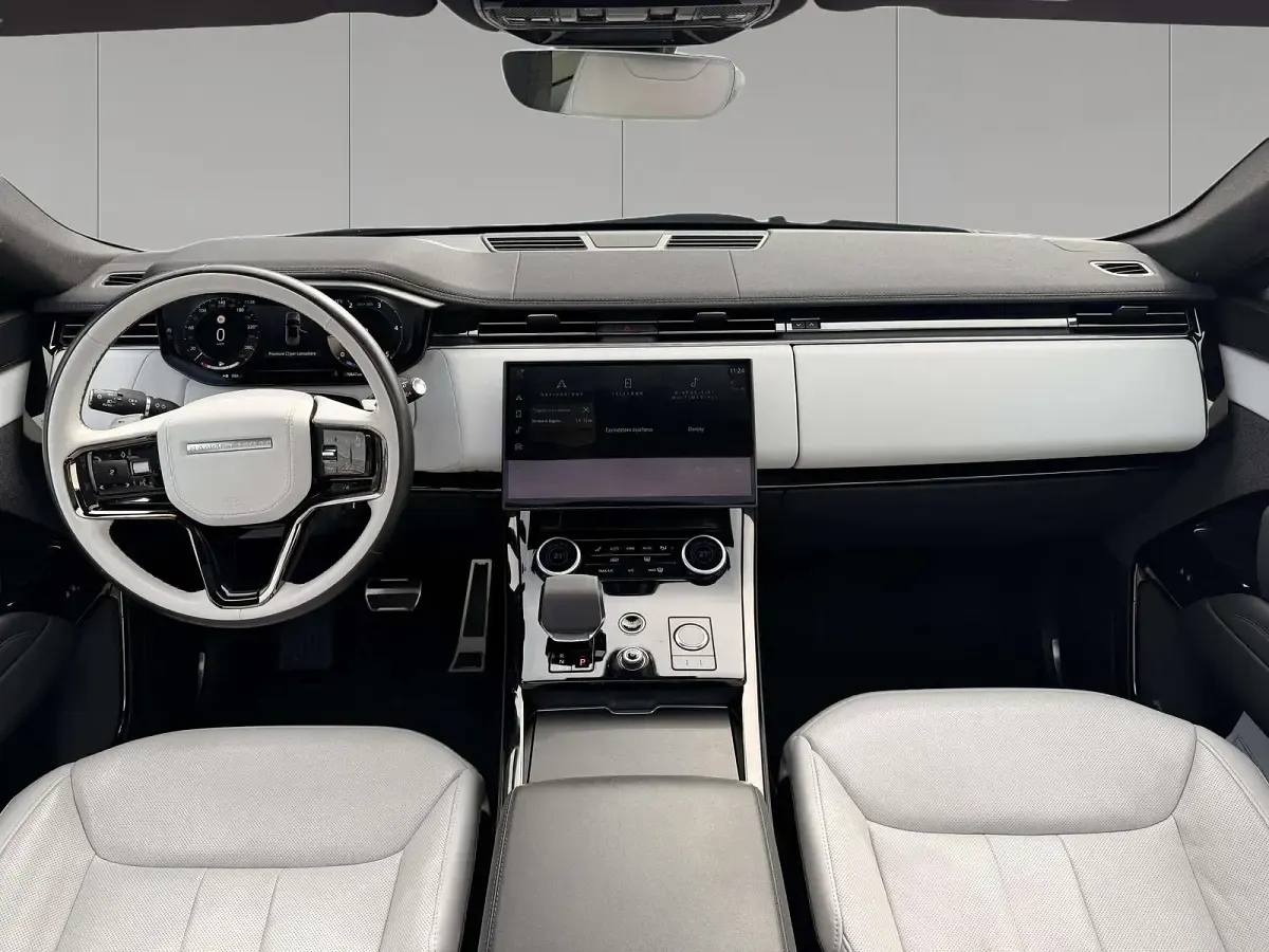 Usata Land Rover Range Rover Sport SE Dynamic 249 CV (183 kW) 2023 Santorini black SUV