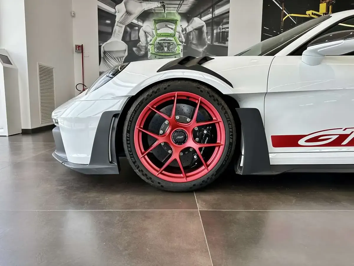 Usata Porsche 992 525 CV (386 kW) 2025 Pure white Coupé