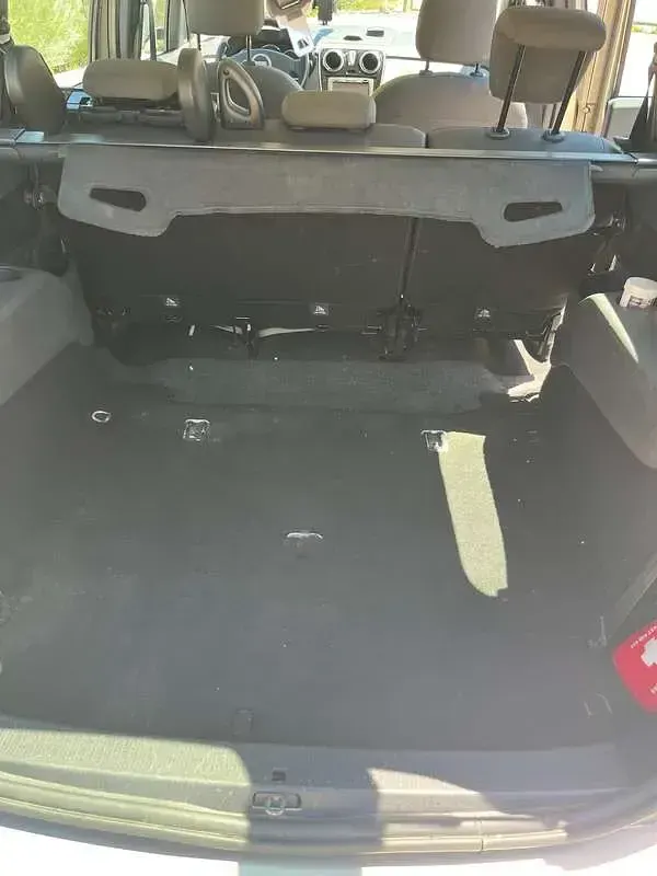 Usata Dacia Lodgy Lauréate 110 CV (80 kW) 2012 Bronzo Monovolume