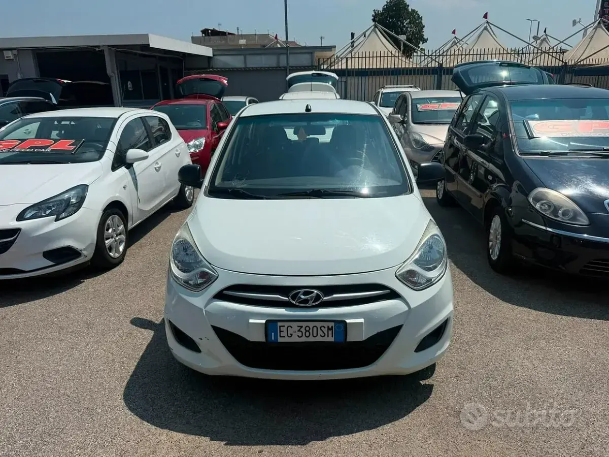 Usata Hyundai i10 69 CV (50 kW) 2012 Bianco Utilitaria