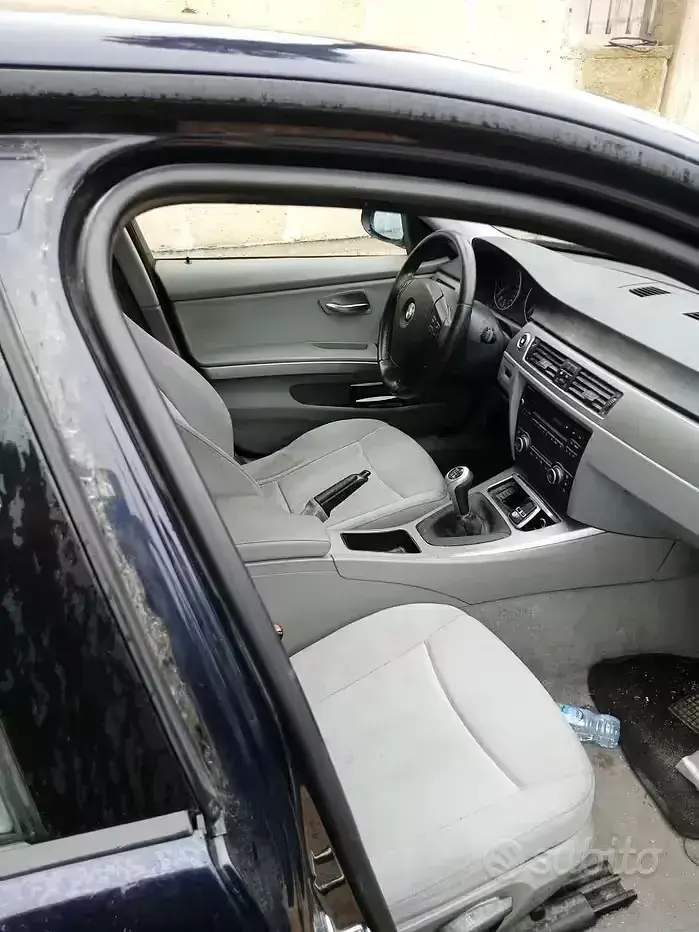 Usata BMW 320 177 CV (130 kW) 2007 Blu Station wagon