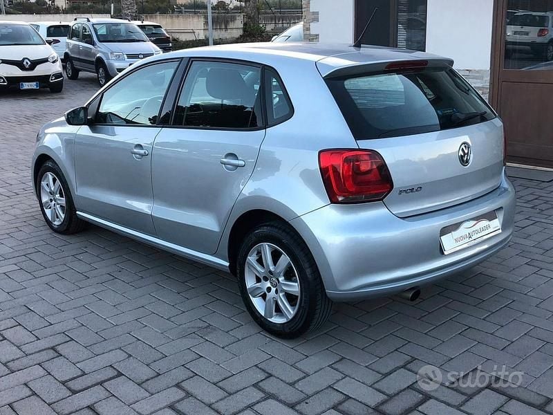 Usata VW Polo Highline 90 CV (66 kW) 2011 Grigio Berlina