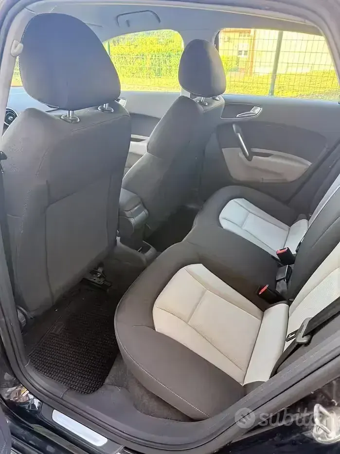 Usata Audi A1 Sportback Ambition 86 CV (63 kW) 2013 Nero Utilitaria