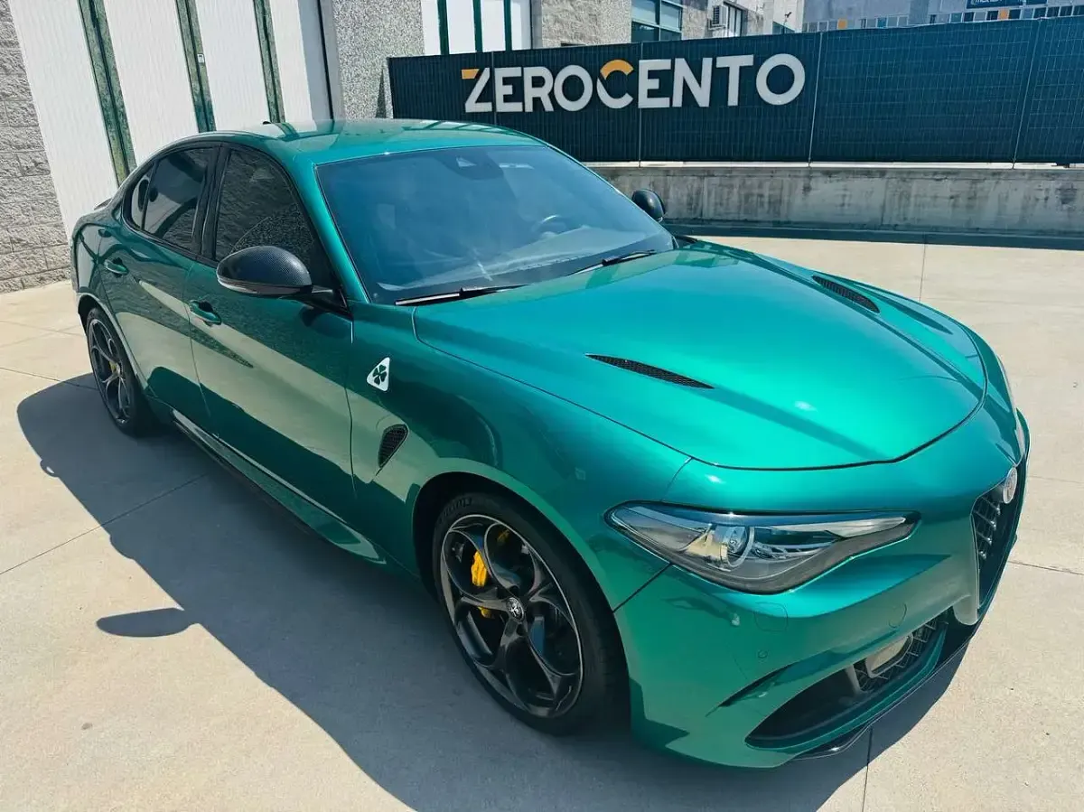 Usata Alfa Romeo Giulia Quadrifoglio 510 CV (375 kW) 2022 Tristrato verde montreal Berlina