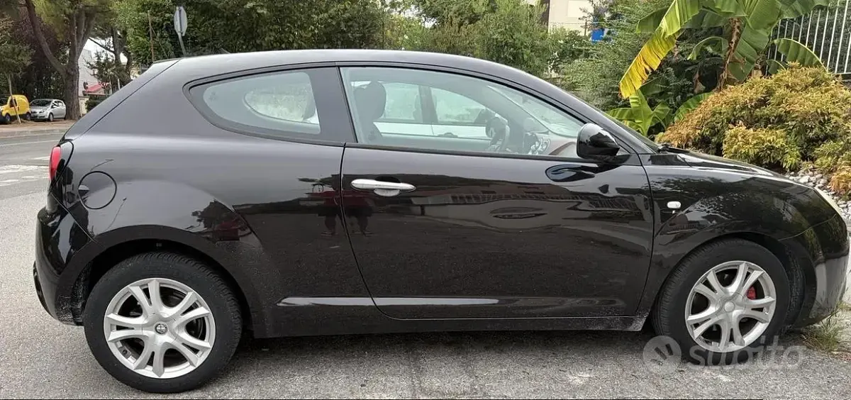 Usata Alfa Romeo MiTo 95 CV (69 kW) 2011 Nero Utilitaria