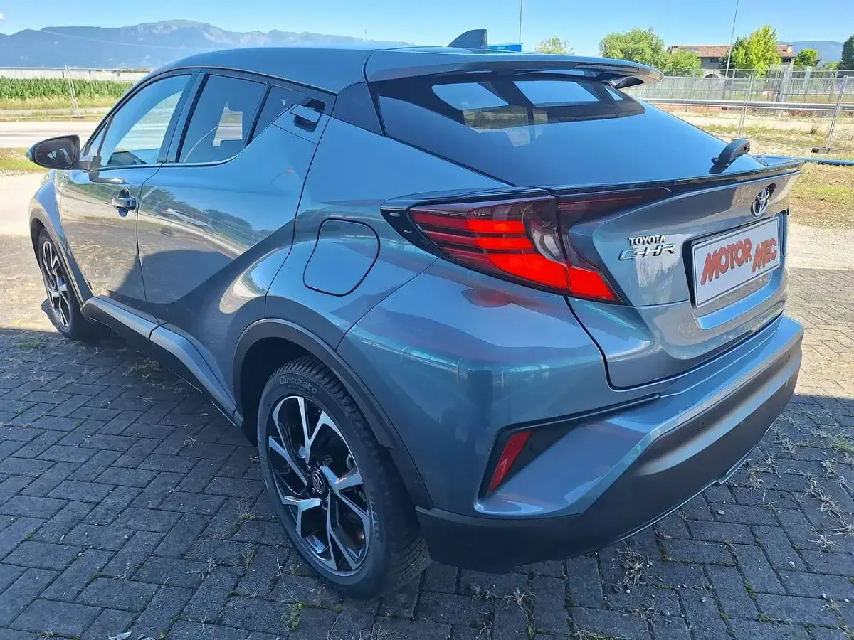 Usata Toyota C-HR Trend 98 CV (72 kW) 2021 Celestite grey SUV