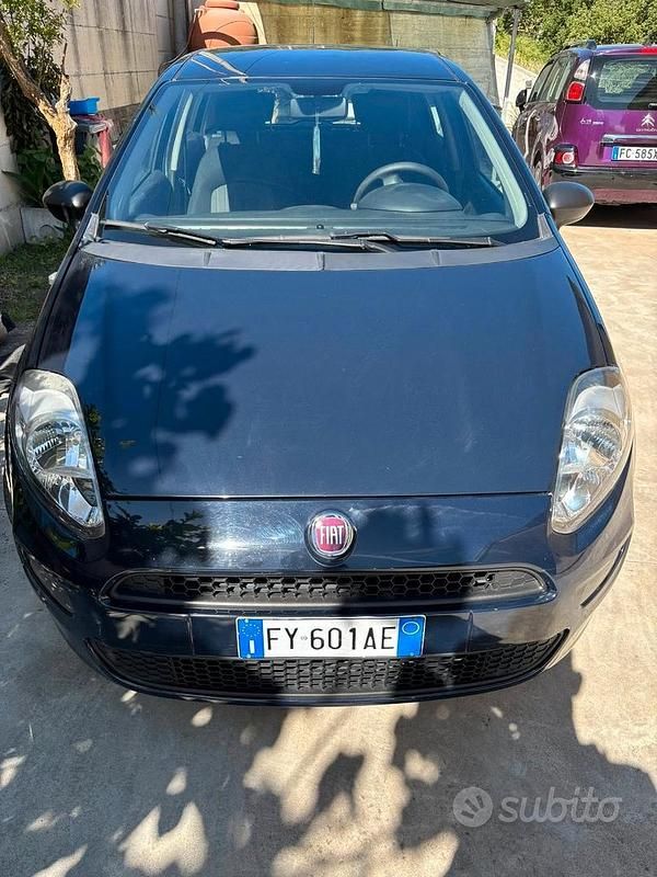 Usata Fiat Punto 95 CV (69 kW) 2019 Blu Utilitaria
