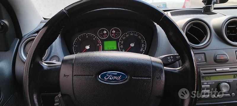 Usata Ford Fiesta Ghia 2007 Nero Berlina