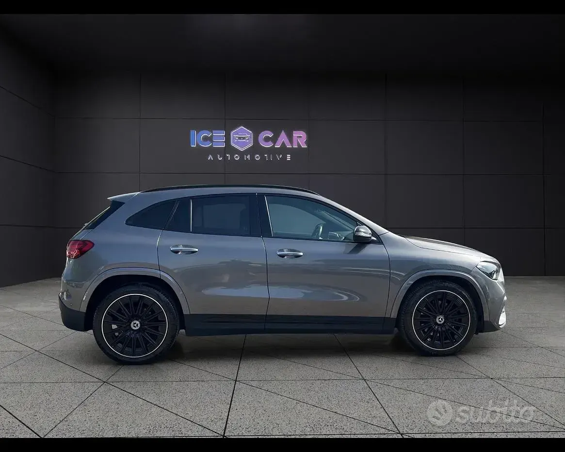 Usata Mercedes GLA200 AMG line 150 CV (110 kW) 2024 Grigio SUV