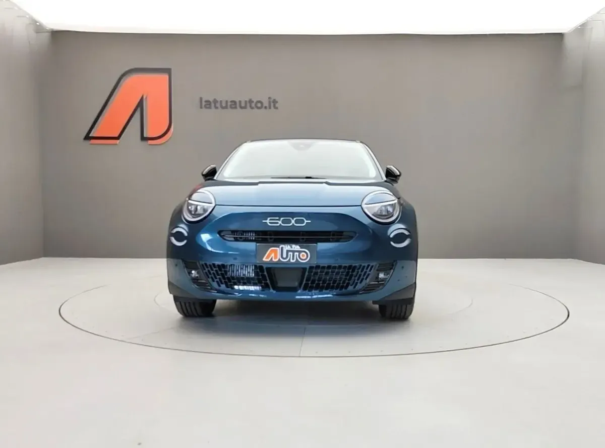 Usata Fiat 600 La Prima 136 CV (100 kW) 2025 Verde mare SUV