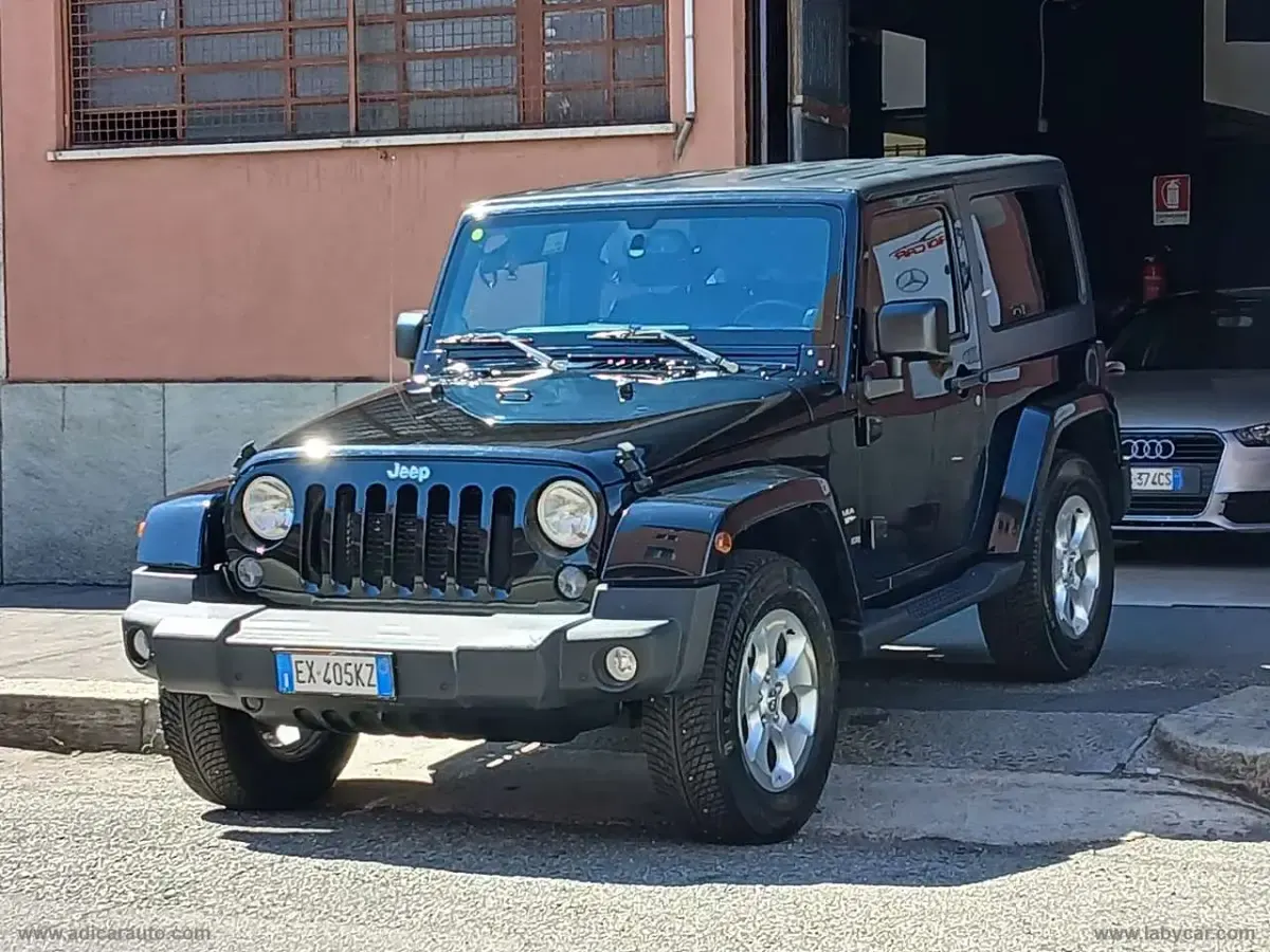 Usata Jeep Wrangler Sahara 200 CV (147 kW) 2014 Nero SUV